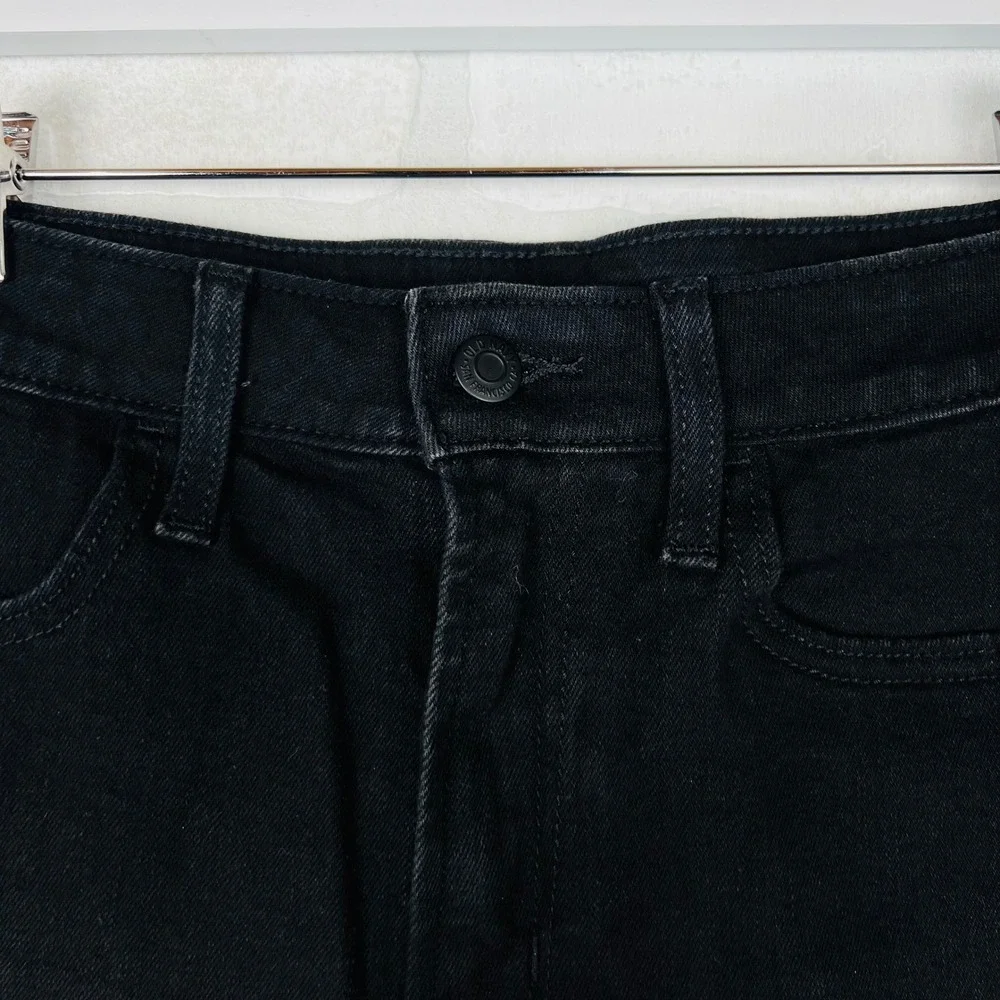 Old Navy Women's High Waisted Black Denim‎ Cuffed Jean Shorts Dark Wash Size 4